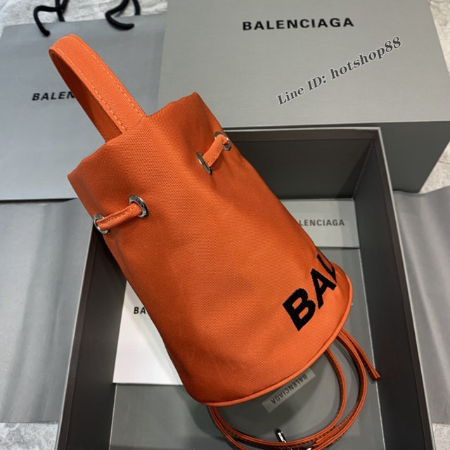 Balenciaga專櫃爆款Balen超輕水桶包 巴黎世家橙色帆布手提包 fyj1502